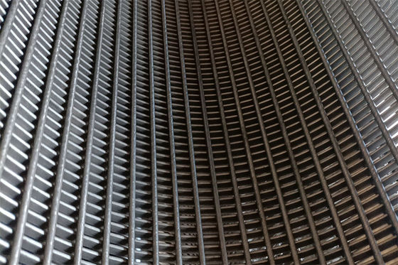 SS304 Johnson Continuous Slot Screen que le fil de V a enveloppé BSP a fileté le tuyau