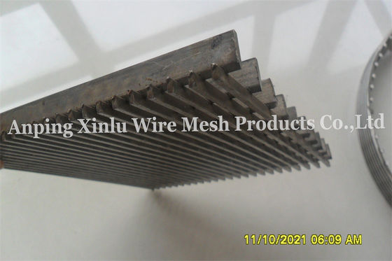 3 - le fil de cale d'épaisseur de 12mm râpant la grille plate lambrisse SS304L pour la filtration